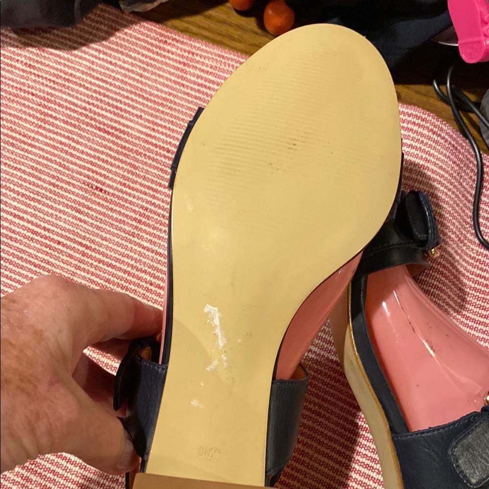 Talbots Black and Gold Sandals with Elegant Straps size 8
562 - Picture 6 of 10